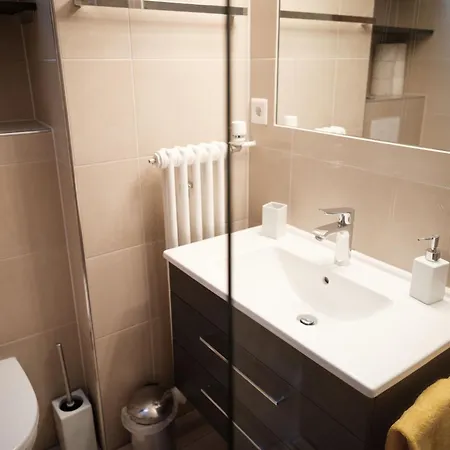 Primavista-5 By Interhome Zermatt